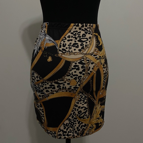 Chain Print Skirt - Picture 6 of 8